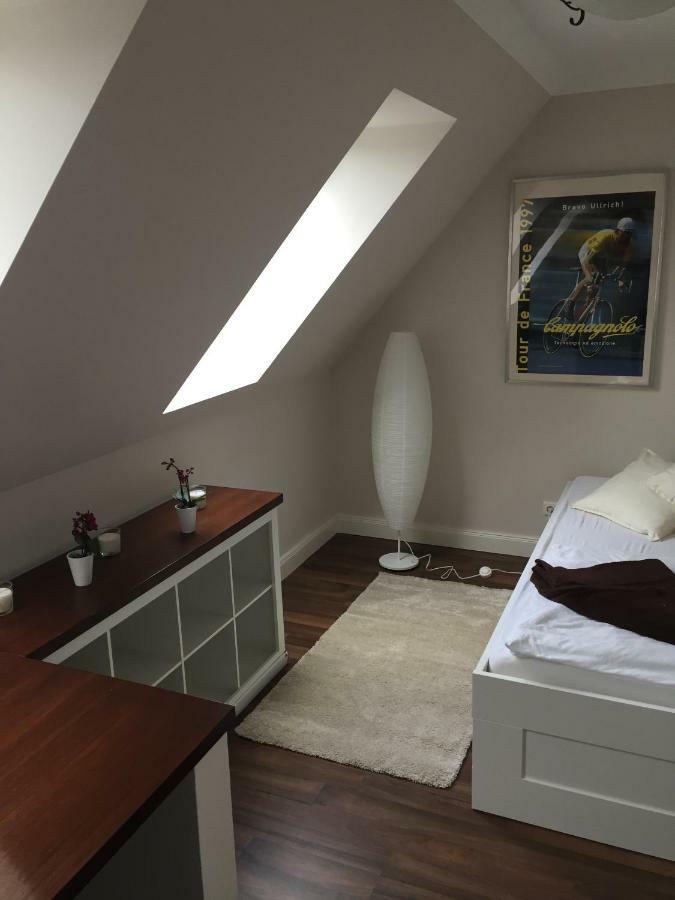 Zimmer Am Elberadweg Хамбург Екстериор снимка